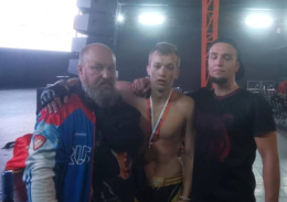 Лобненец одержал победу в турниру по ММА в северной столице России Лобненец одержал победу в турниру по ММА в северной столице России