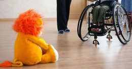 19 семей, воспитывающих детей инвалидов в Лобне, получили выплату в размере 13020 рублей