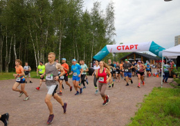 Яблочный трейл, турнир по волейболу и футбольный матч – в Лобне отметили День физкультурника