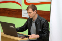 Глава Лобни проголосовал при помощи ДЭГ Глава Лобни проголосовал при помощи ДЭГ