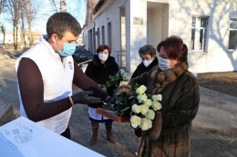 Подмосковные единороссы в новогодние праздники поздравили более 11 тысяч медицинских работников