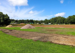 В Лобне проверили ход реконструкции стадиона «Труд»