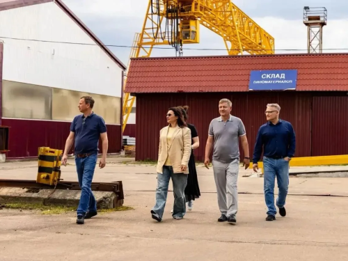 Глава Лобни посетила завод металлоконструкций «СПЕЦпрокат»