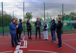 Заместитель главы городского округа Лобня проверил готовность стадиона «Труд» Заместитель главы городского округа Лобня проверил готовность стадиона «Труд»