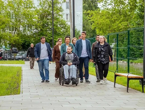 В Лобне продолжается работа по созданию доступной среды для участников и ветеранов СВО, а также всех маломобильных граждан