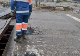 В Лобне начали ремонт железнодорожного переезда