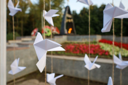 Вместе с лобненцами депутаты почтили память погибших в Беслане. Вместе с лобненцами депутаты почтили память погибших в Беслане.