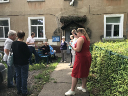 Жители Лобни вносят предложения по ремонту своего дома Жители Лобни вносят предложения по ремонту своего дома