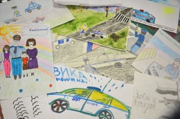 В Лобне провели конкурс детских рисунков на тему «Мои родители работают в полиции»