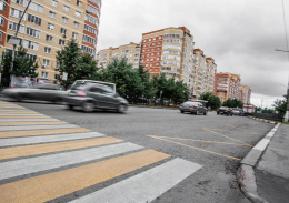 В Лобне восстанавливают дорожную разметку, знаки и ограждения