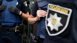 Полицейские в Лобне изъяли у подозреваемого метамфетамин