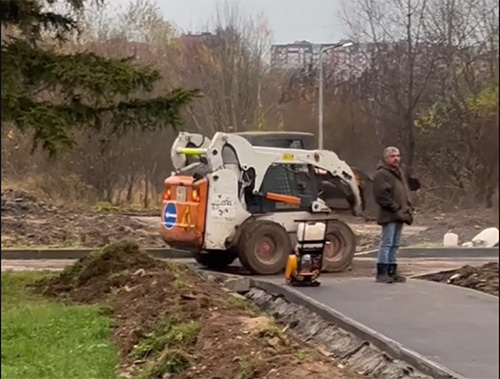 Глава Лобни проверила ход работ в парке «Киово»