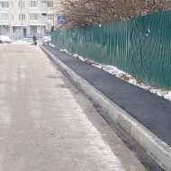В микрорайоне Катюшки-2 появился новый тротуар