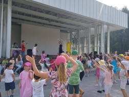 В парке Лобни отметили День знаний В парке Лобни отметили День знаний