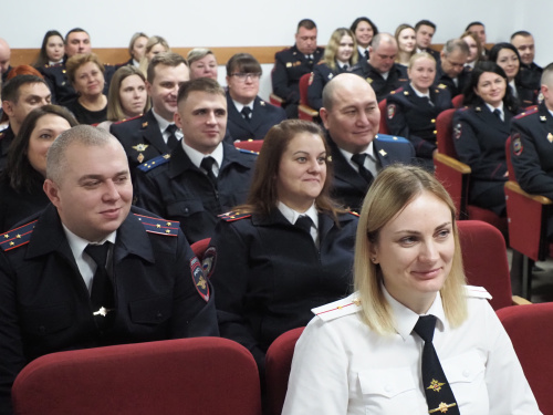 «Ваша служба и опасна, и трудна»...