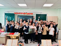 Госавтоинспекторы Лобни провели разъяснительные беседы со школьниками Госавтоинспекторы Лобни провели разъяснительные беседы со школьниками