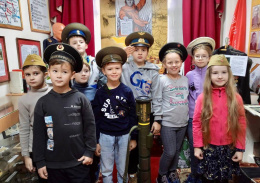 Школьники Лобни посетили посетили музей истории 