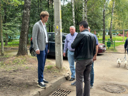 Лобненский водоканал устранил затопление дороги на Букинском шоссе Лобненский водоканал устранил затопление дороги на Букинском шоссе