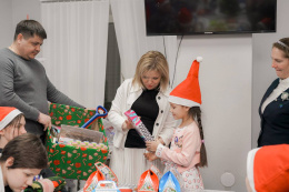 В Московской области «Единая Россия» организовала праздничные мероприятия для детей, проживающих в ПВРах.