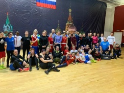 Спортсменка лобненского спортивного клуба “Industrials” Мария Иванова приняла участие в III международном московском женском боксерском сборе