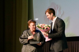 Игорь Демешко поздравил прекрасную половину Лобни 