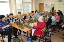 Лобненские пенсионеры помогают военнослужащим