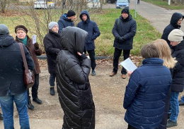 Жители Лобни предлагают установить на крышах защиту от снега и птиц