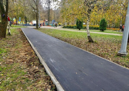 В городском парке построен новый тротуар площадью более 330 кв. м