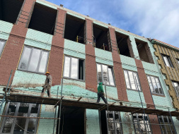 Глава Лобни проверила ход ремонта СОШ №5 Глава Лобни проверила ход ремонта СОШ №5