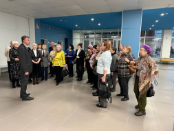 Пенсионерам Лобни провели экскурсию по лицею "Авиатика" Пенсионерам Лобни провели экскурсию по лицею "Авиатика"