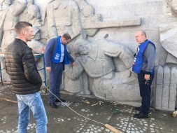 В Лобне в рамках акции «Помним!» провели мониторинг памятников Великой Отечественной войны