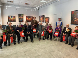 Ветеранам Лобни вручили юбилейные медали