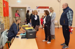 Ирина Роднина посетила несколько избирательных участков в Лобне