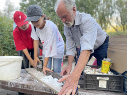 В День города в Лобне провели мастер-класс по изготовлению окопных свечей В День города в Лобне провели мастер-класс по изготовлению окопных свечей