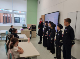 Госавтоинспекция Лобни провела мероприятие, направленное на помощь людям с ограниченными возможностями Госавтоинспекция Лобни провела мероприятие, направленное на помощь людям с ограниченными возможностями