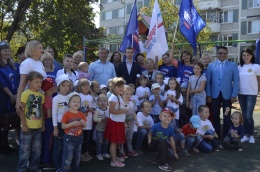 Еще одна детская площадка открыта в Лобне для малышей микрорайона Красная поляна