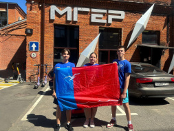 Молодогвардейцы из Лобни посетили Мариуполь с гуманитарной миссией