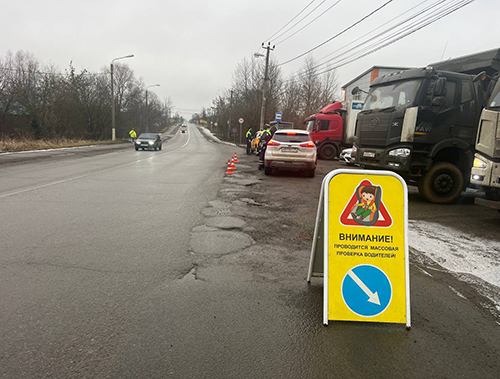 Госавтоинспекция городского округа Лобня продолжает контроль за соблюдением правил перевозки детей-пассажиров