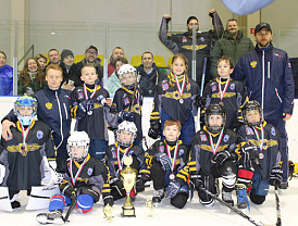 Хоккейная команда «Крылья» из Лобни заняла третье место на турнире «Герои спорта»