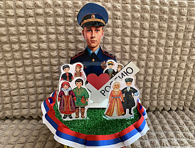 Маленькие лобненцы смастерили поделки, посвящённые полицейским