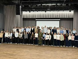 В лицее Лобни прошел Урок мужества с ветераном Александром Бронниковым