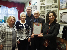 Городские награды вручены Владимиру Котлякову 