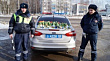 Сотрудники полиции г.о. Лобня провели акцию «Цветы для автоледи»