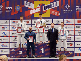 Лобненские каратисты завоевали девять медалей на Всероссийском кубке «Дружбы» в Тольятти