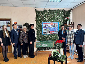 В Лобненской школе открыли «Парту Героя»