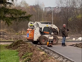 Глава Лобни проверила ход работ в парке «Киово»
