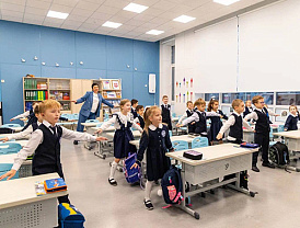 Спортивное утро в Лобне: глава города присоединился к зарядке со школьниками