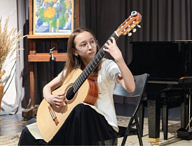 Ученица Лобненской детской школы искусств победила в межзональном конкурсе гитаристов