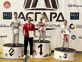 Золото, серебро и бронза - в копилке лобненских каратистов