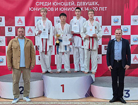 Школьник из Лобни завоевал золото на первенстве Москвы по каратэ и получил путевку на чемпионат России